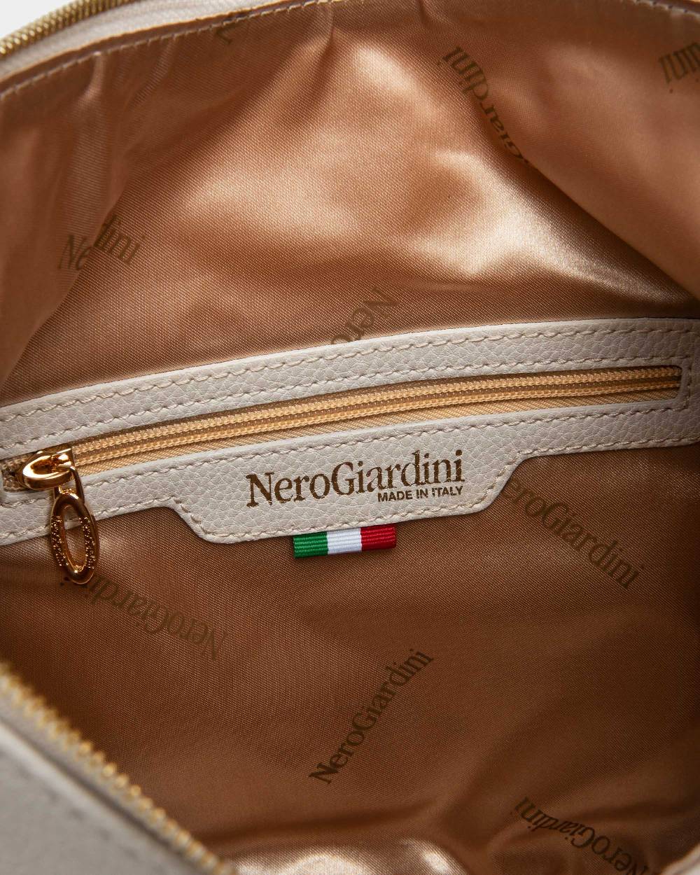 NeroGiardini Art. E443780D Comprane uno, ottenene uno gratis