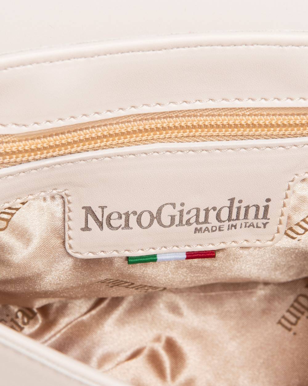 NeroGiardini Art. E443711D Prezzo basso