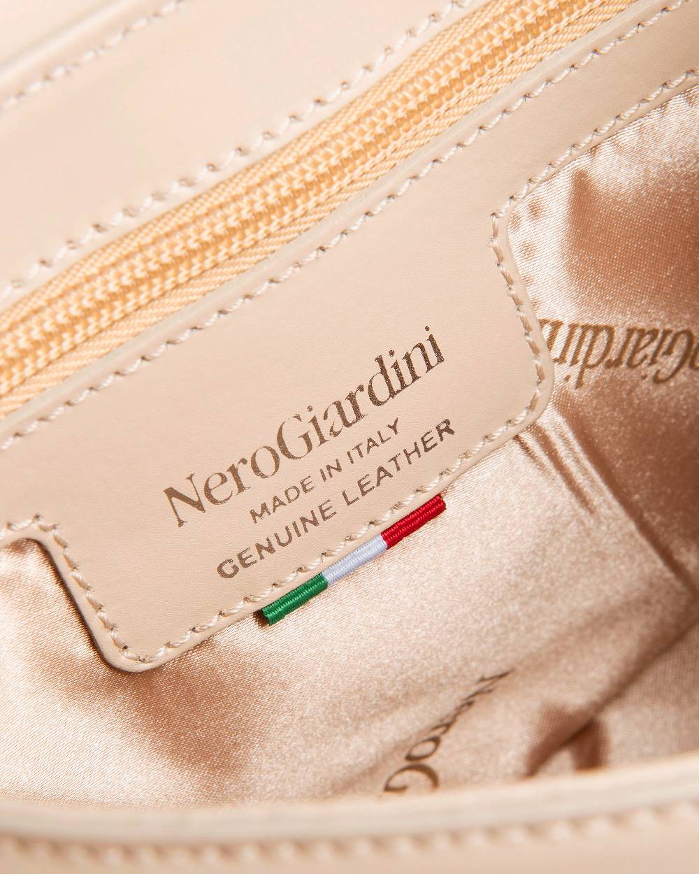 NeroGiardini Art. E443710D Rilascio limitato