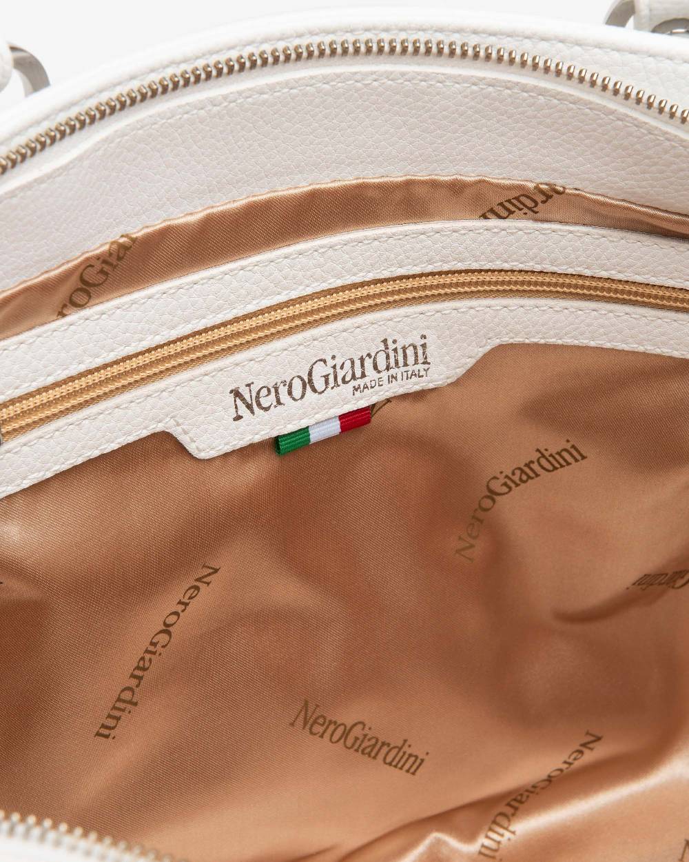 NeroGiardini Art. E443760D Fino al 50% di sconto