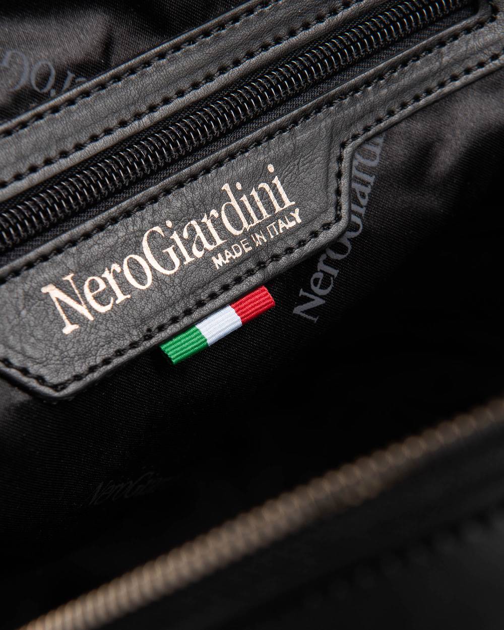 NeroGiardini Art. I243190U Sconti VIP
