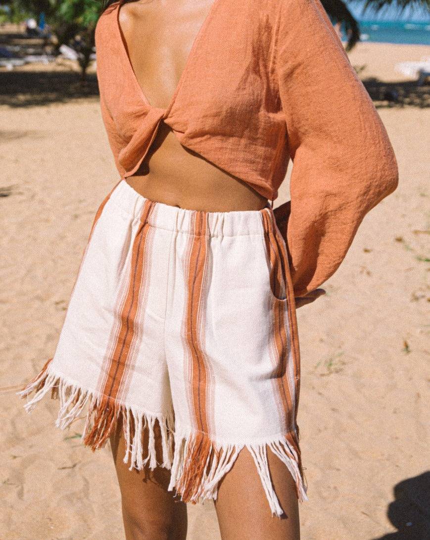 Manebí Cotton Silk Blend Bora Bora Shorts - Eggnog \u0026 Rust Stripes \u0026 Fringes Offerte stagionali