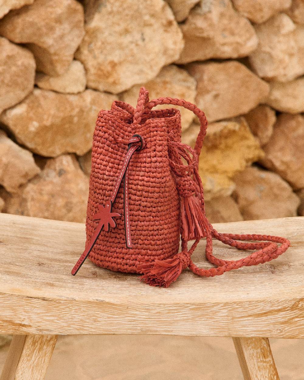 Manebí Raffia Beach Bucket Mini - Rust Offerte speciali