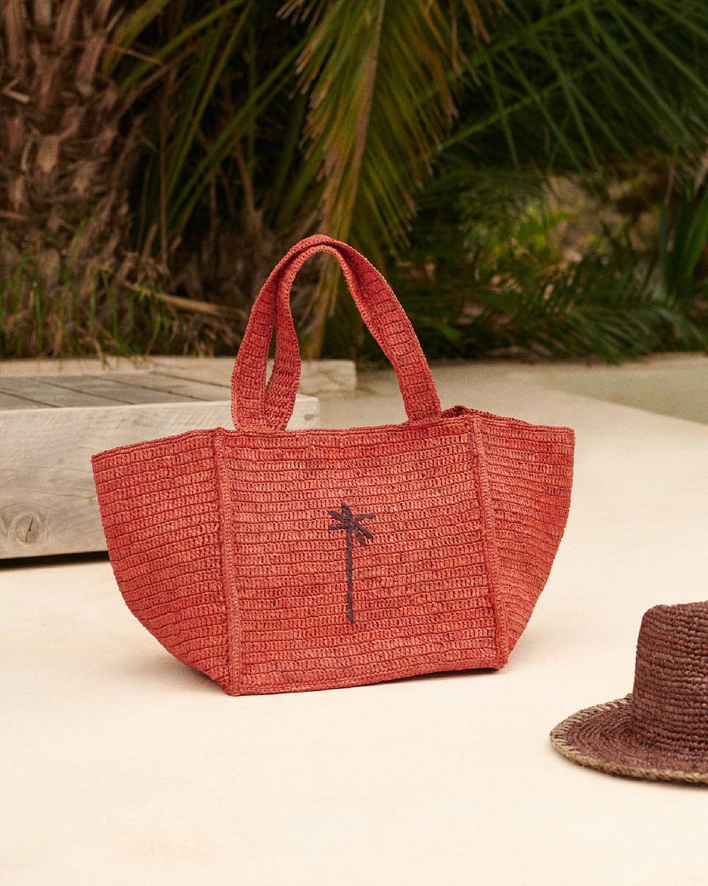 Manebí Raffia Squared Tote - Rust With Brown Palm Ultimi tre giorni