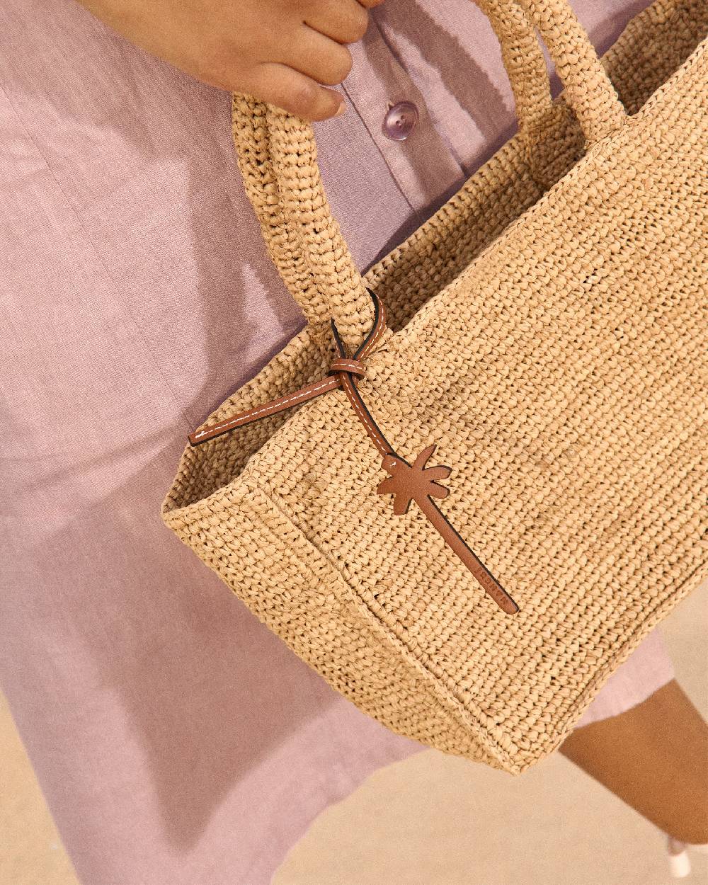 Manebí Raffia Sunset Bag Small - Palm Leather Tag Tan Solo un giorno rimasto