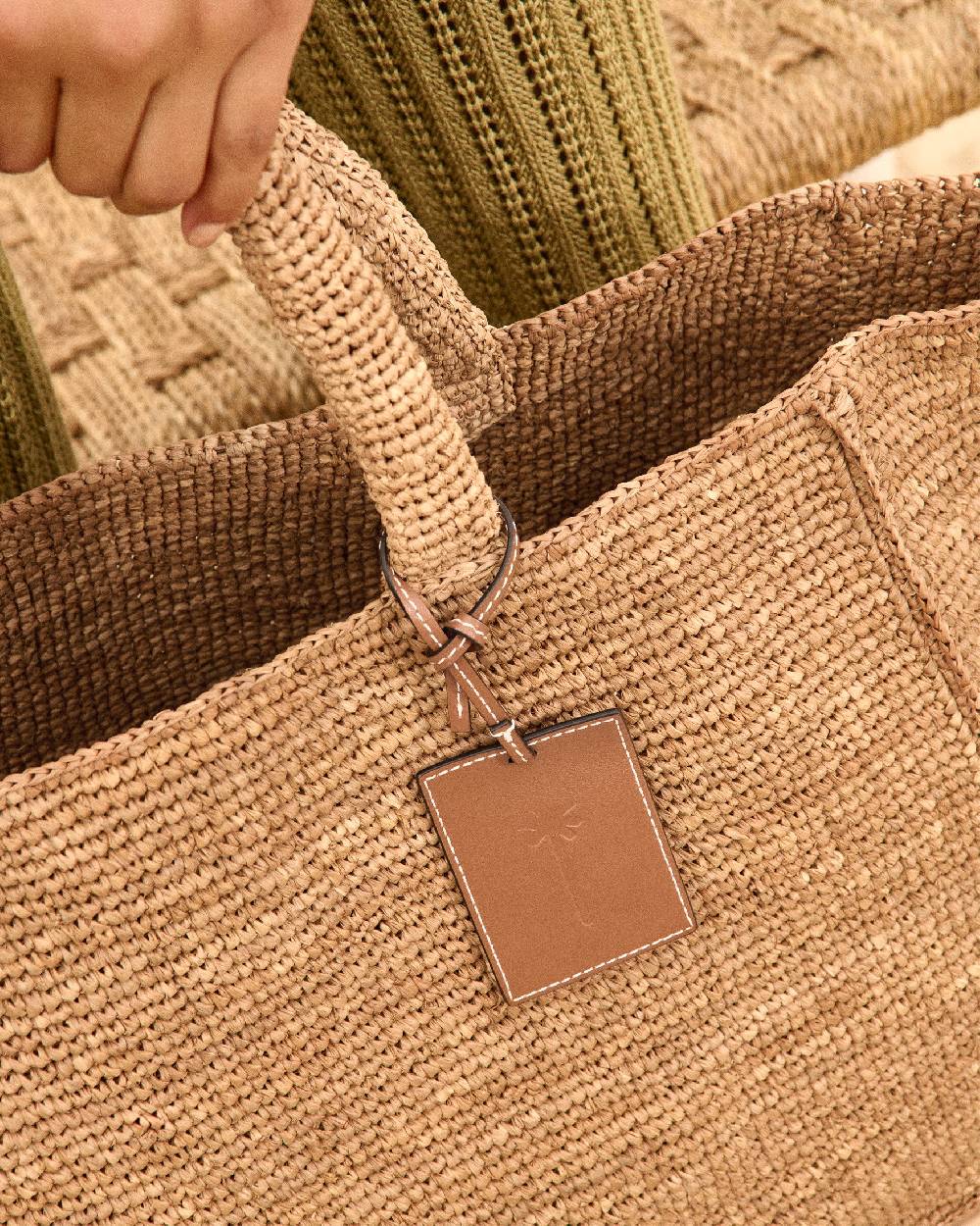 Manebí Raffia Sunset Bag Large - Leather Tag Tan Trasporto libero internazionale