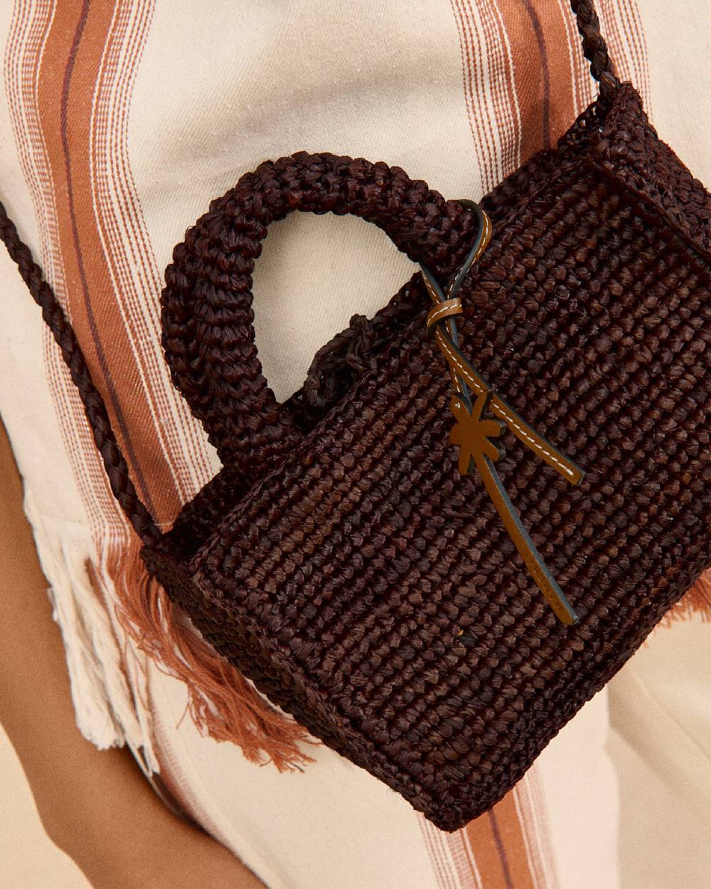 Manebí Raffia Sunset Bag Mini - Chocolate Italy