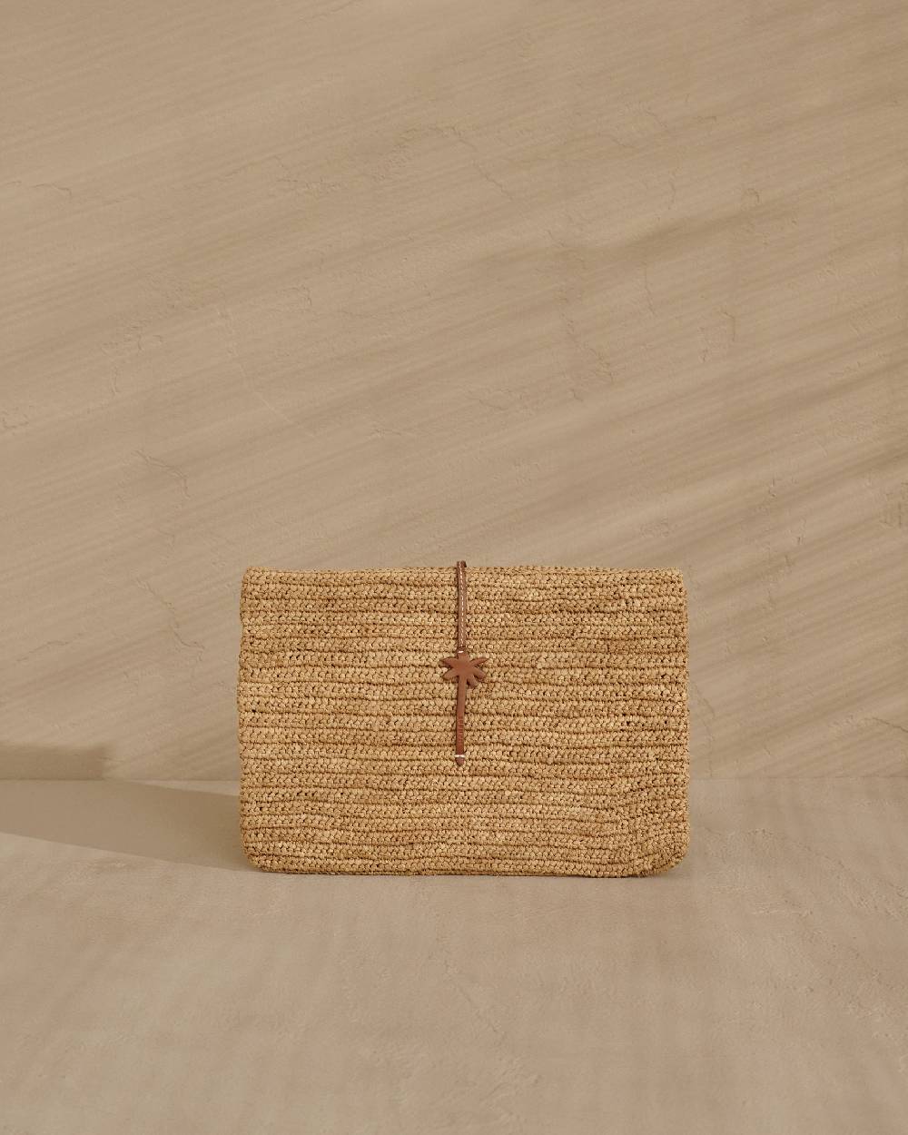 Manebí Raffia Clutch - Leather Palm Tan Nuovo