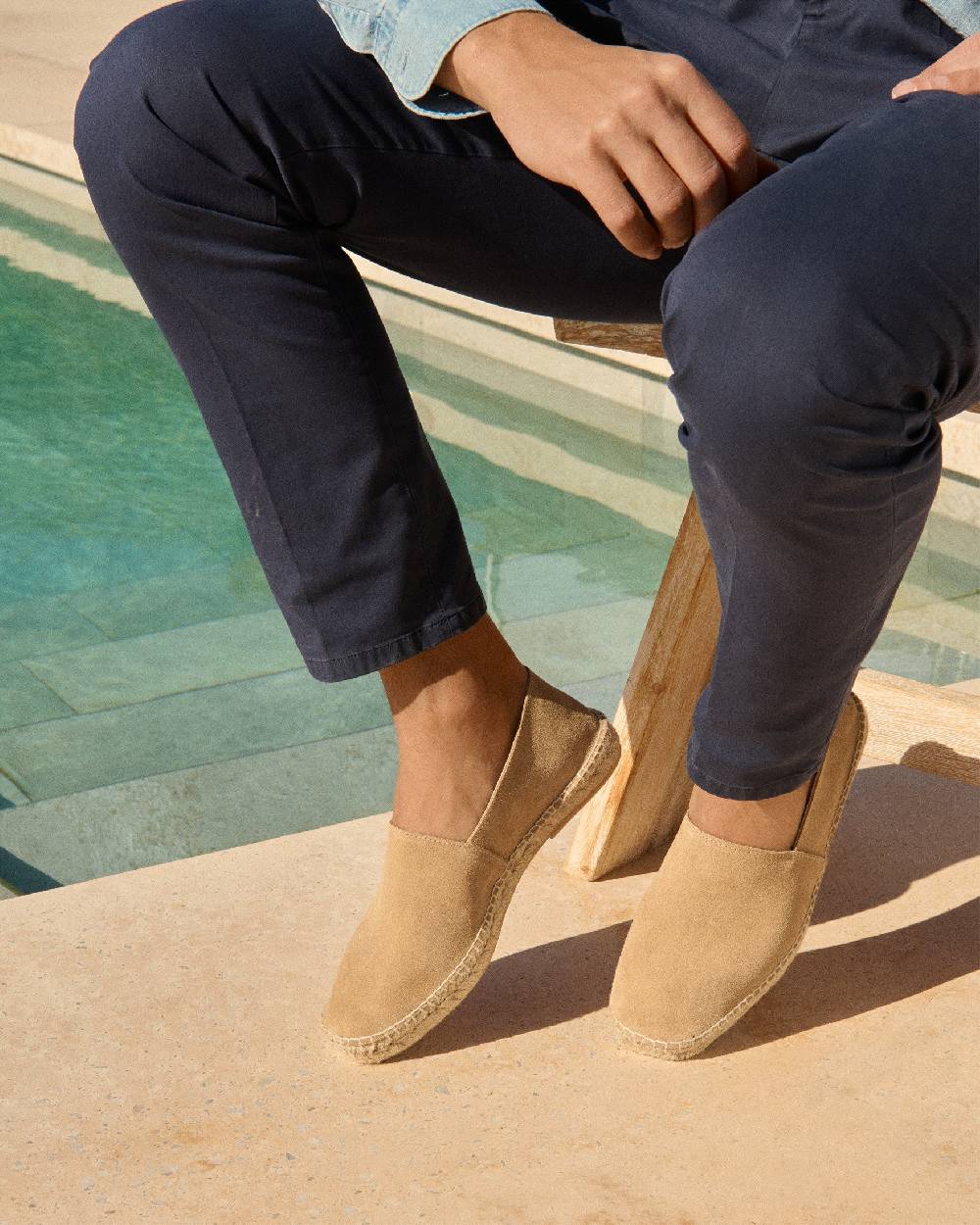 Manebí Suede Square Toe Espadrilles - Hamptons Washed Beige Comprane uno, ottenene uno gratis