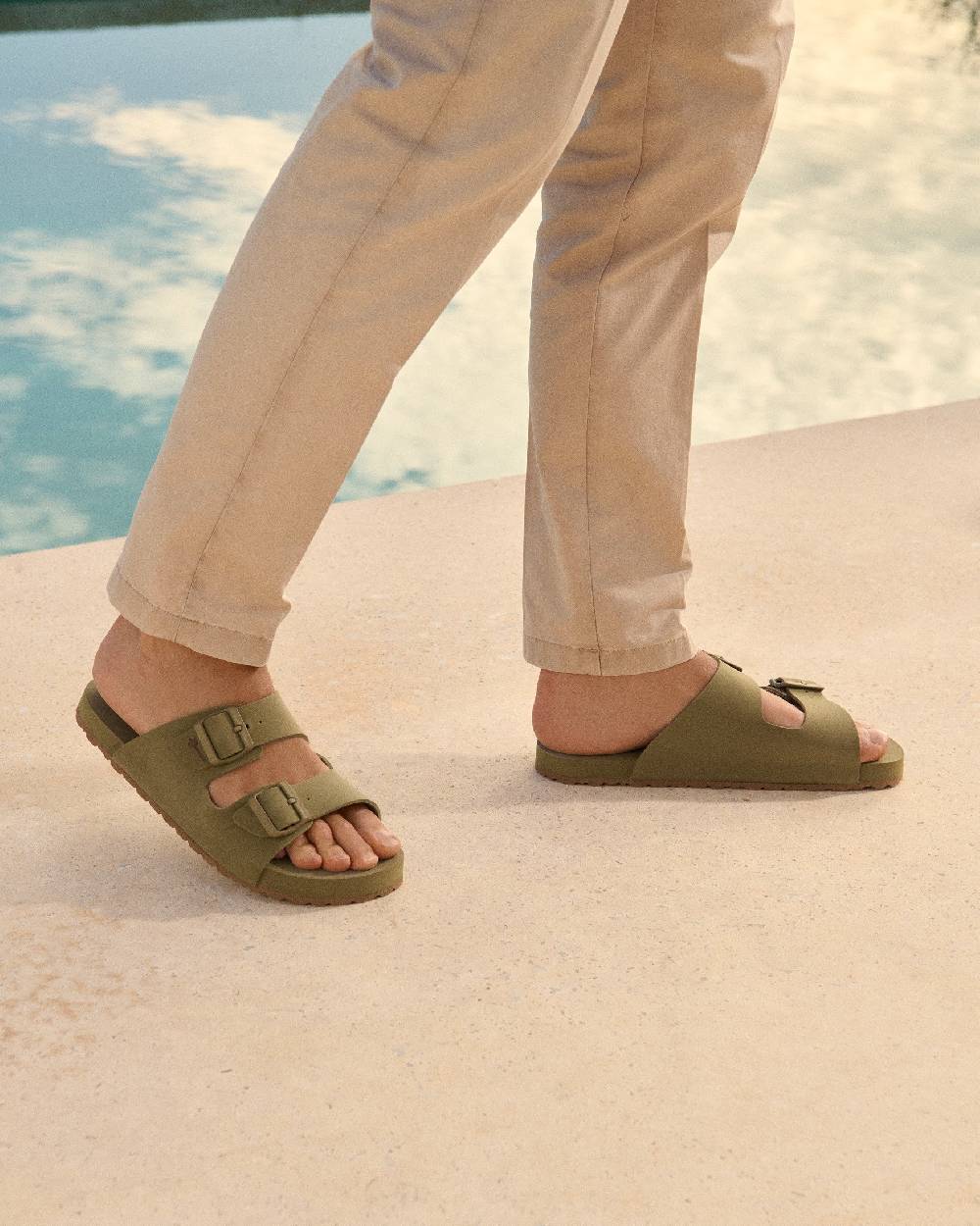 Manebí Eva Swim Sandals - Honolulu Kaki Green Offerta settimanale