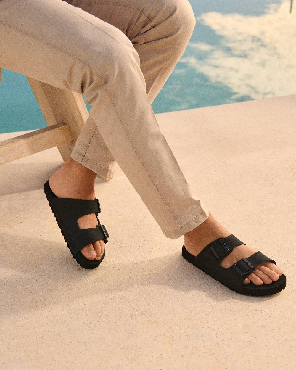 Manebí Eva Swim Sandals - Honolulu Black Fino al 65% di sconto