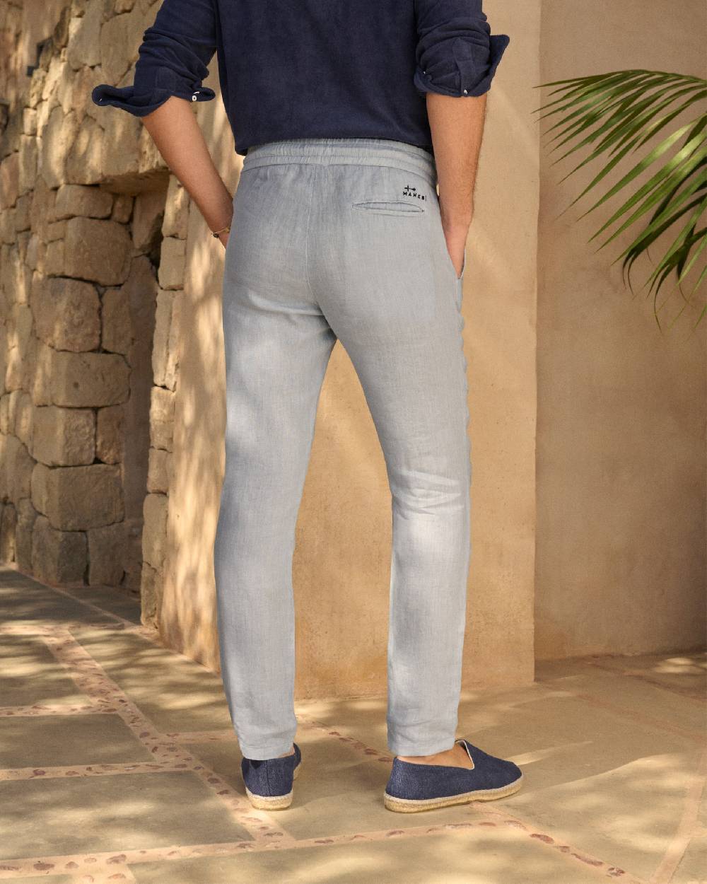 Manebí Washed Linen Venice Trousers - Grey Blue In vendita