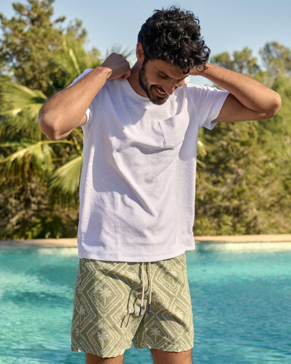 Manebí Organic Terry Cotton Emilio T-Shirt - Embroidered Palm White Convenienza