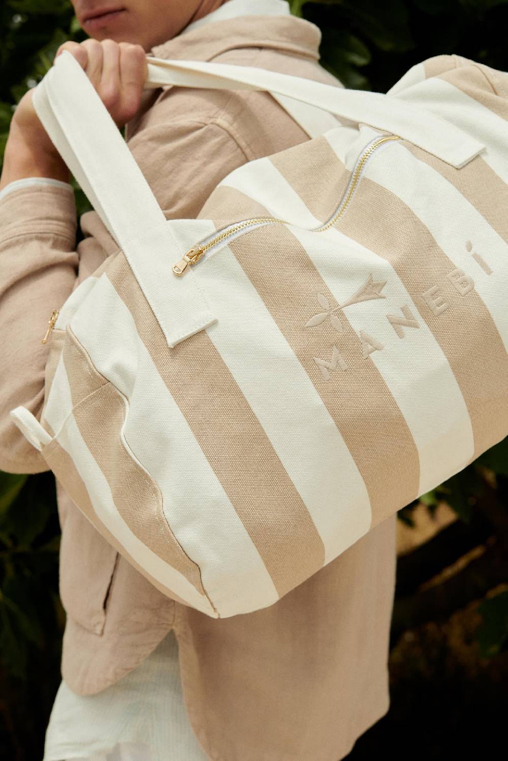 Manebí Canvas Weekend Bag - Embroidered Logo White and Beige Stripes Offerta