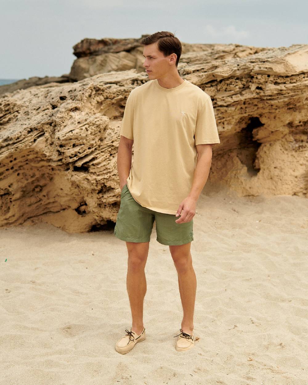 Manebí Solid Color Swim Shorts - Stone Washed Faded Kaki Green Offerta per la Festa della Mamma