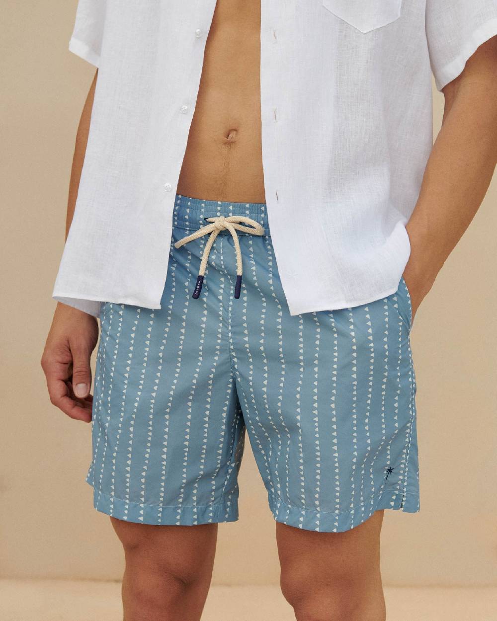 Manebí Printed Swim Shorts - Indigo with White Linear Triangles Offerta migliore