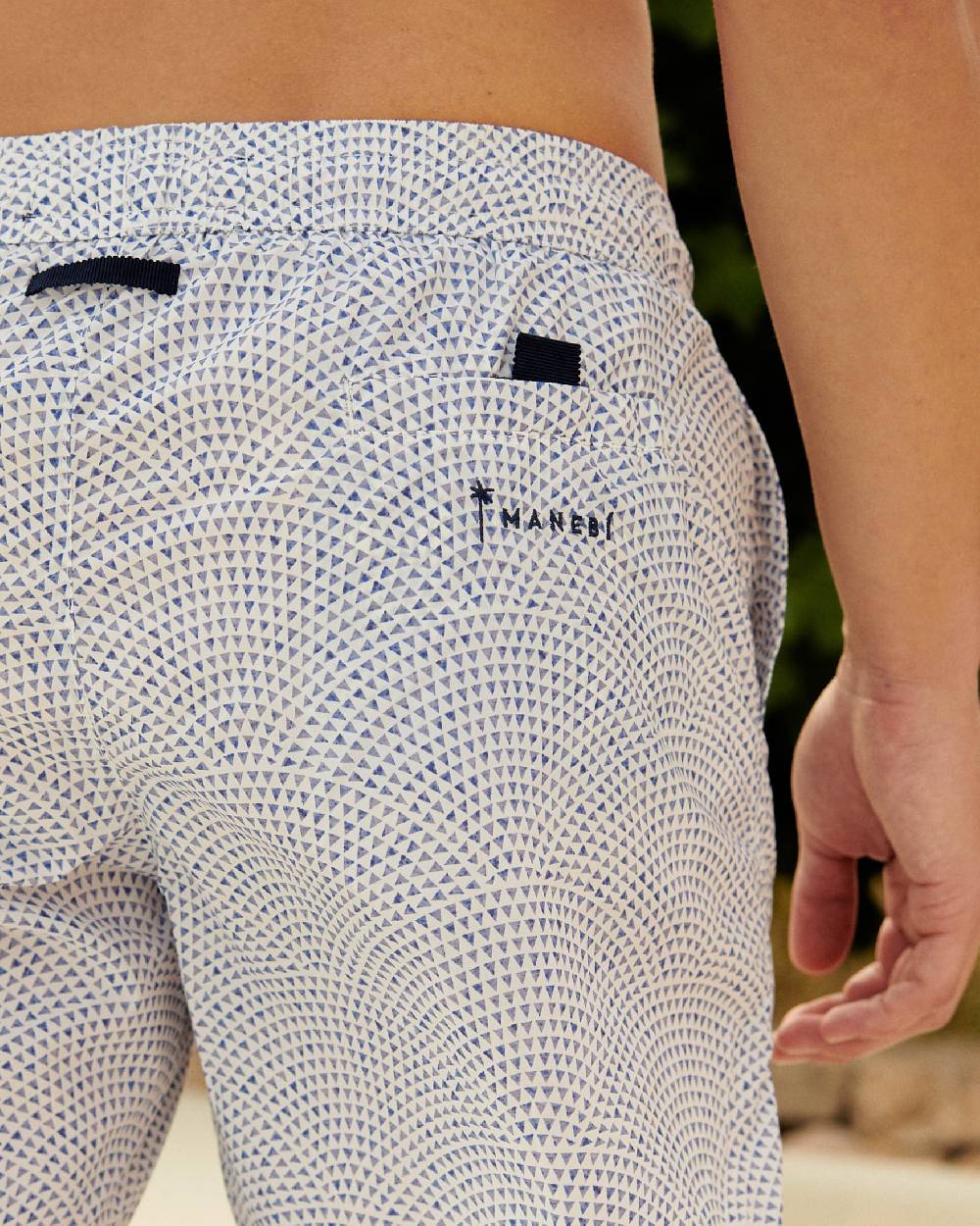 Manebí Printed Radial Triangles Swim Shorts - Recycled Ultra Light White \u0026 Triangles Offerta temporanea