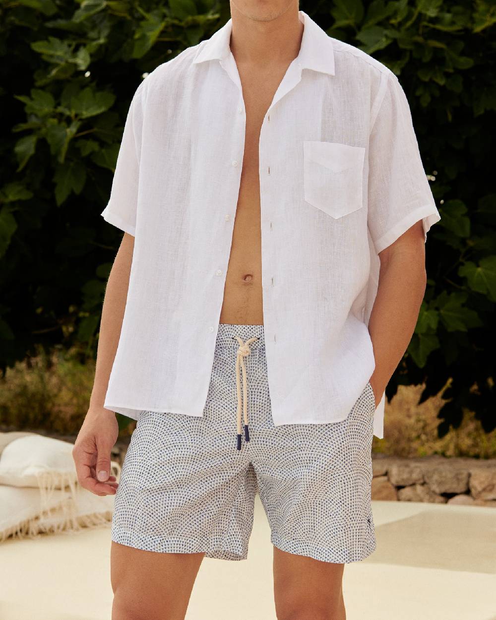 Manebí Printed Radial Triangles Swim Shorts - Recycled Ultra Light White \u0026 Triangles Offerta temporanea