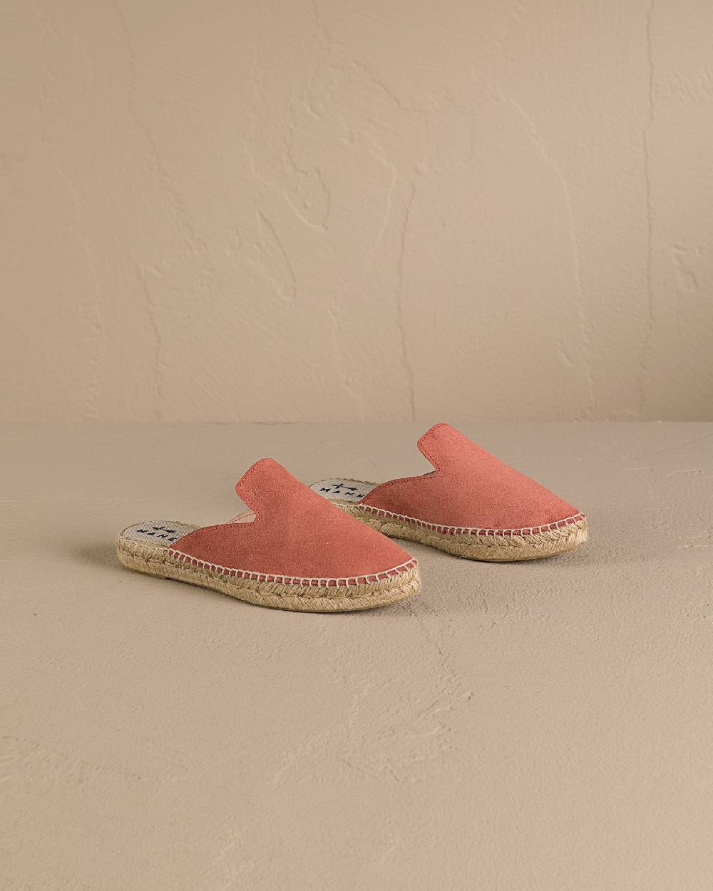 Manebí Suede Mules - Terracotta Offerte stagionali