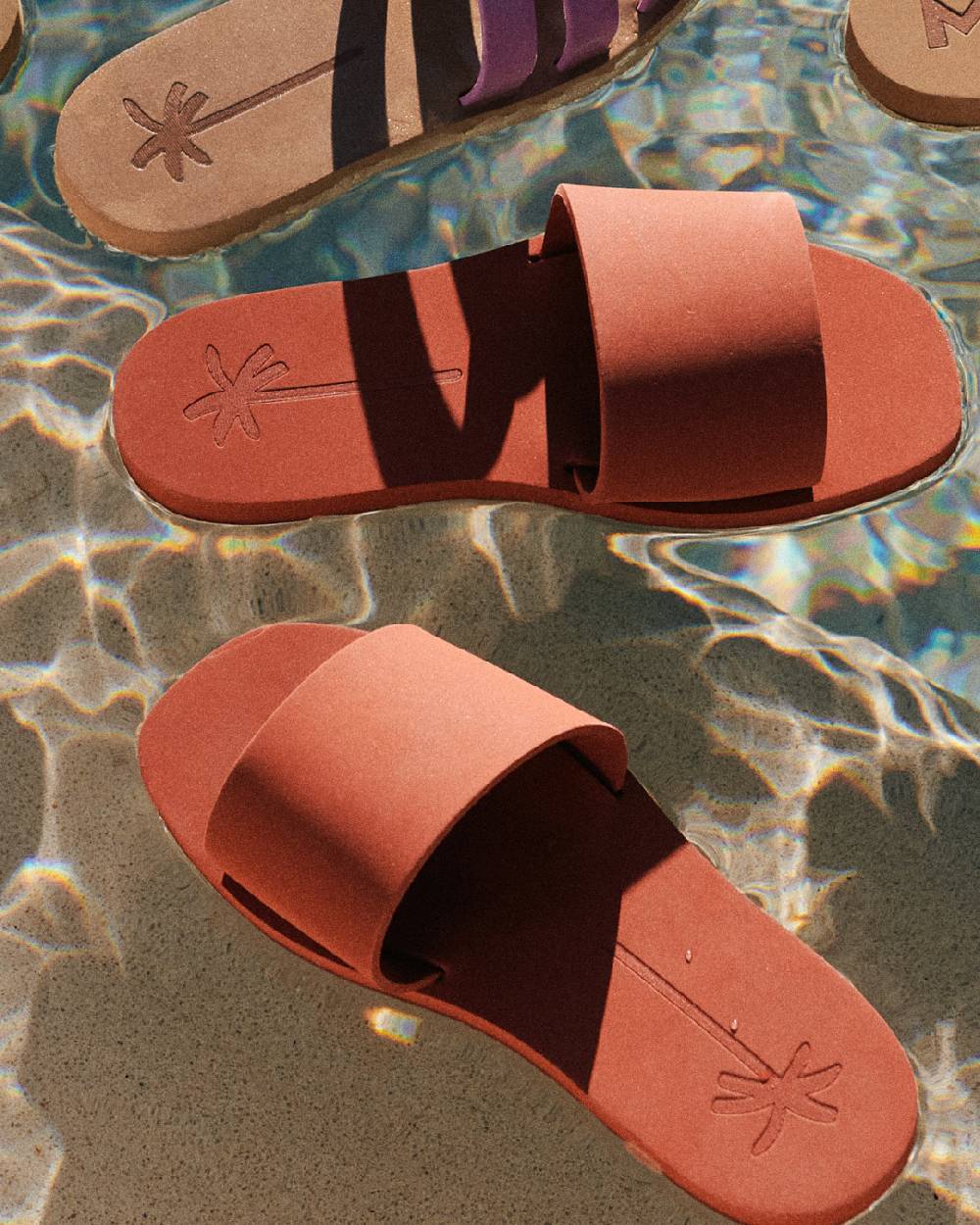 Manebí Eva Slide|Swim Sandals - Terracotta Comprane uno, ottenene uno gratis