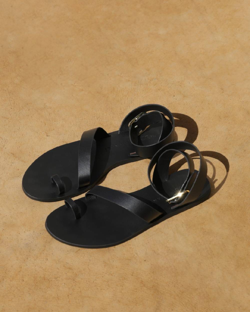 Manebí Sandali Chloe Stile Gladiatore in Pelle - Black Italia