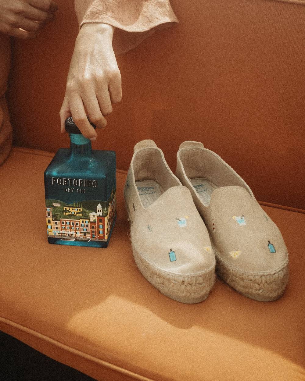 Manebí Espadrillas con Platform in Pelle Scamosciata - Portofino Dry Gin X Manebí Champagne Beige con Ricami Multicolor Consegna Veloce