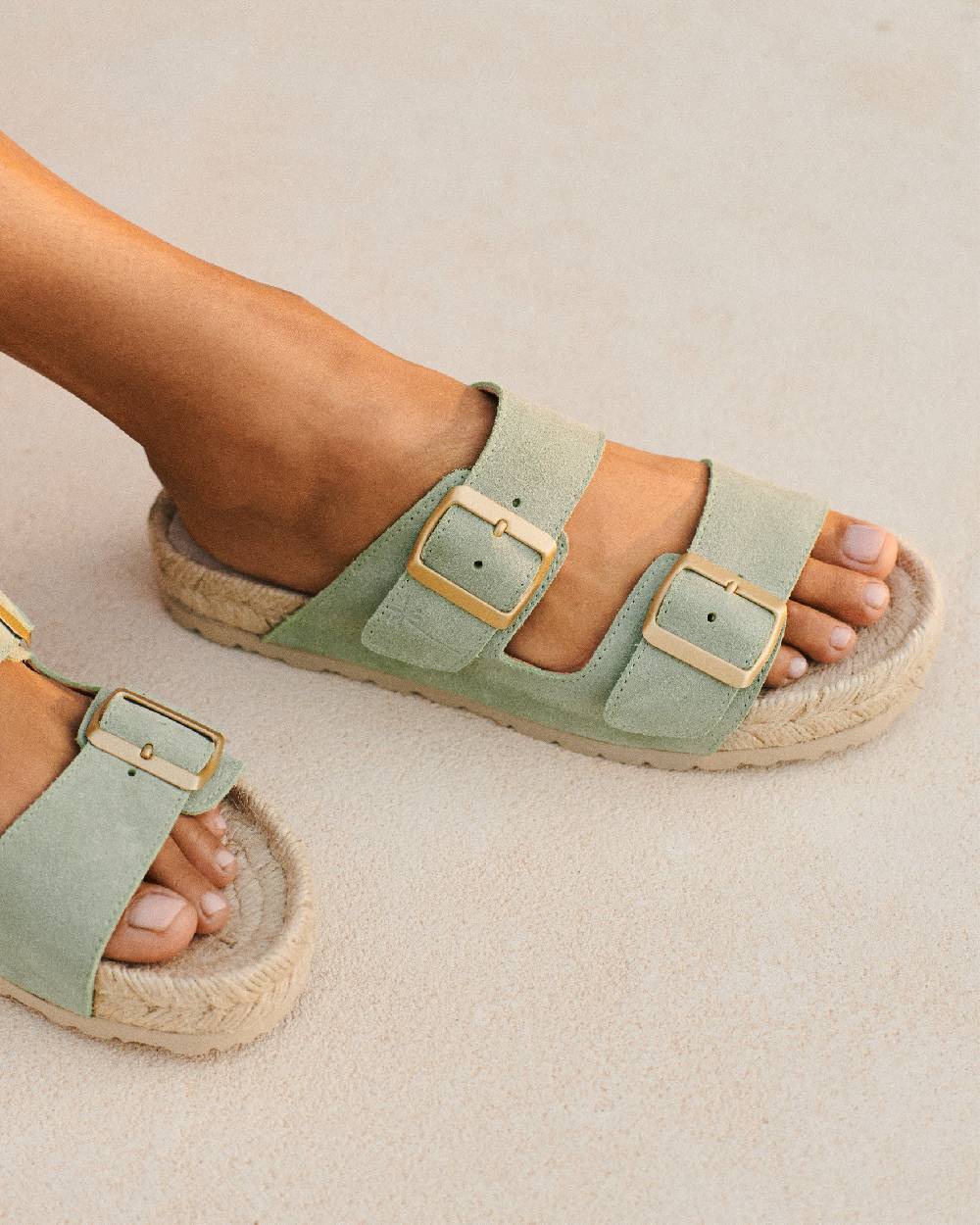 Manebí Suede Nordic Sandals - Sage In Vendita