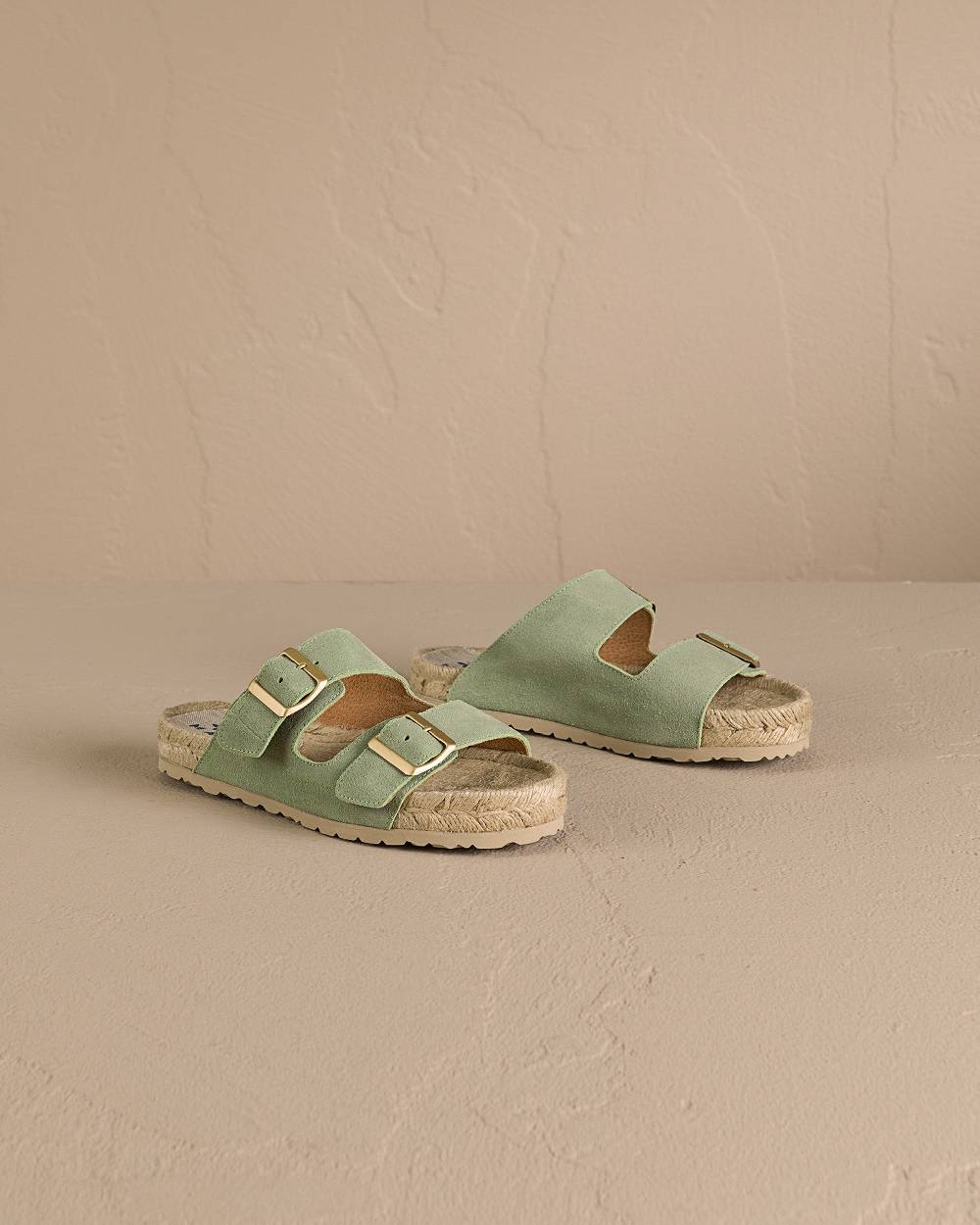 Manebí Suede Nordic Sandals - Sage In Vendita