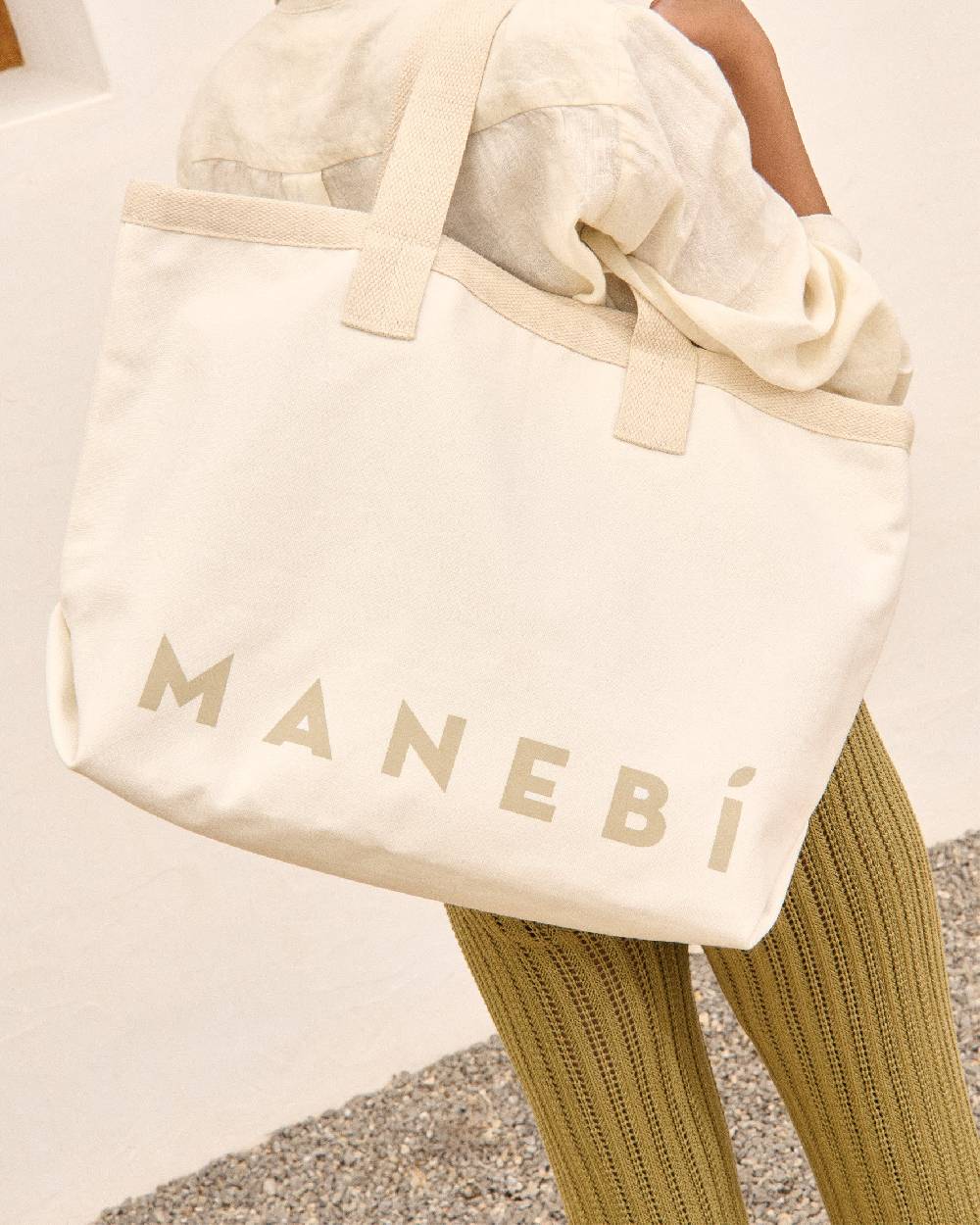 Manebí Canvas California Tote Bag - White With Beige Logo Offerte esclusive