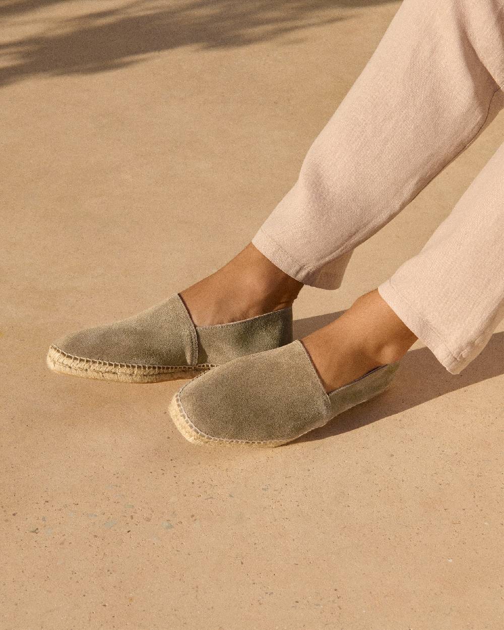 Manebí Suede Square Toe Espadrilles - Forest Offerta settimanale