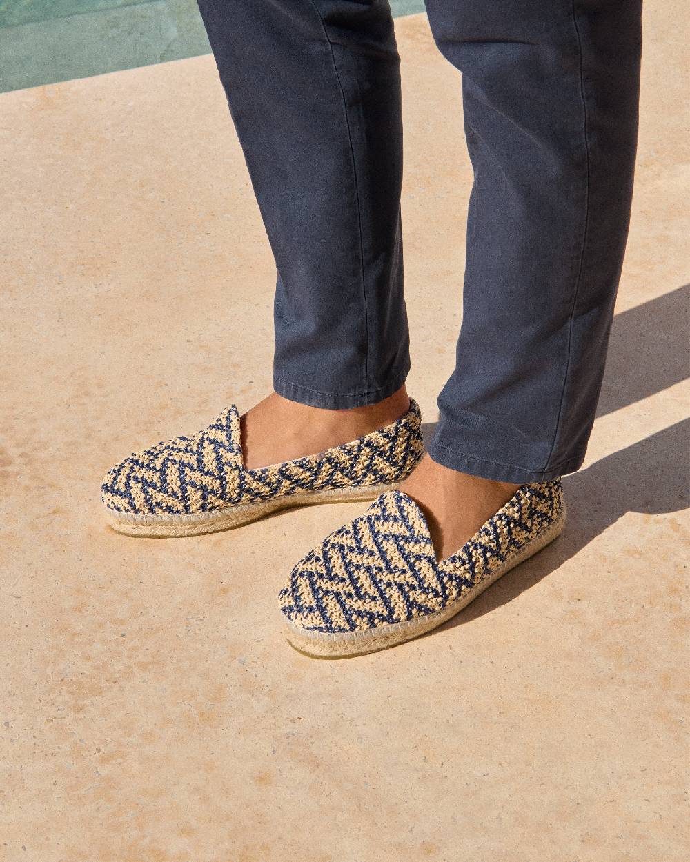 Manebí Raffia Zig Zag Espadrilles - Navy Blue And Natural Rilascio limitato
