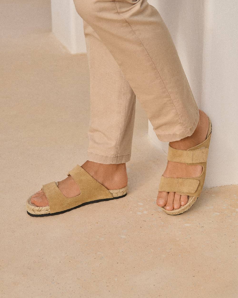 Manebí Suede Strap Nordic Sandals - Washed Beige Fino al 50% di sconto
