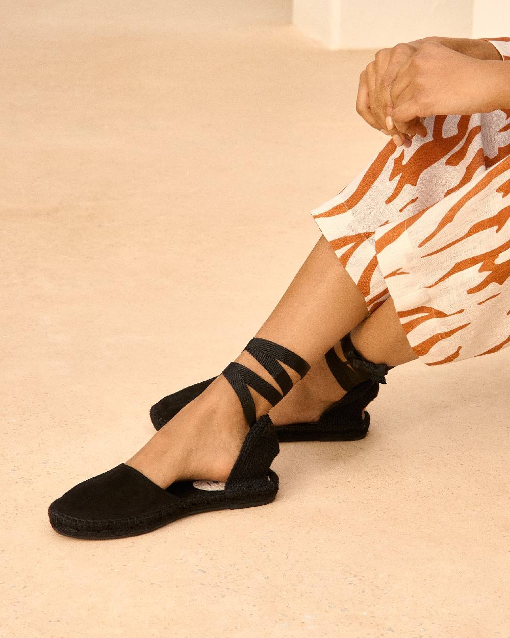 Manebí Suede Flat Valenciana Espadrilles - Hamptons Black On Tone Qualità Garantita