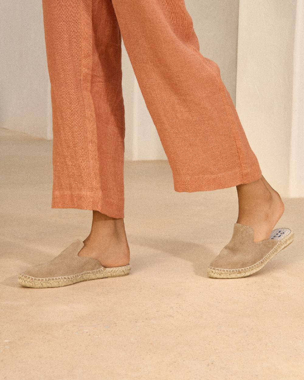 Manebí Sabot - Hamptons - Vintage Taupe Outlet