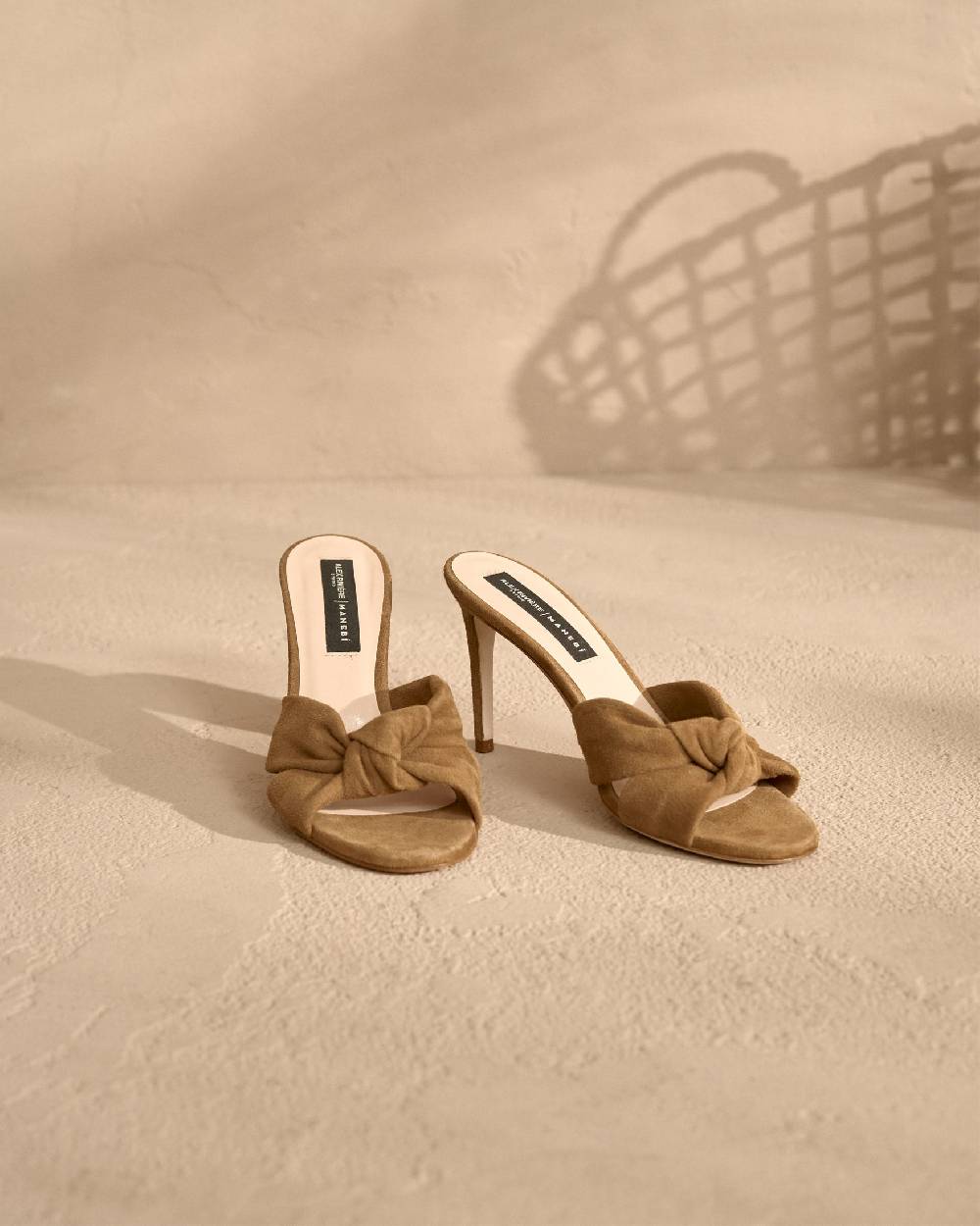 Manebí Sophie Suede Mule Heels - Knot Brown I Più Venduti