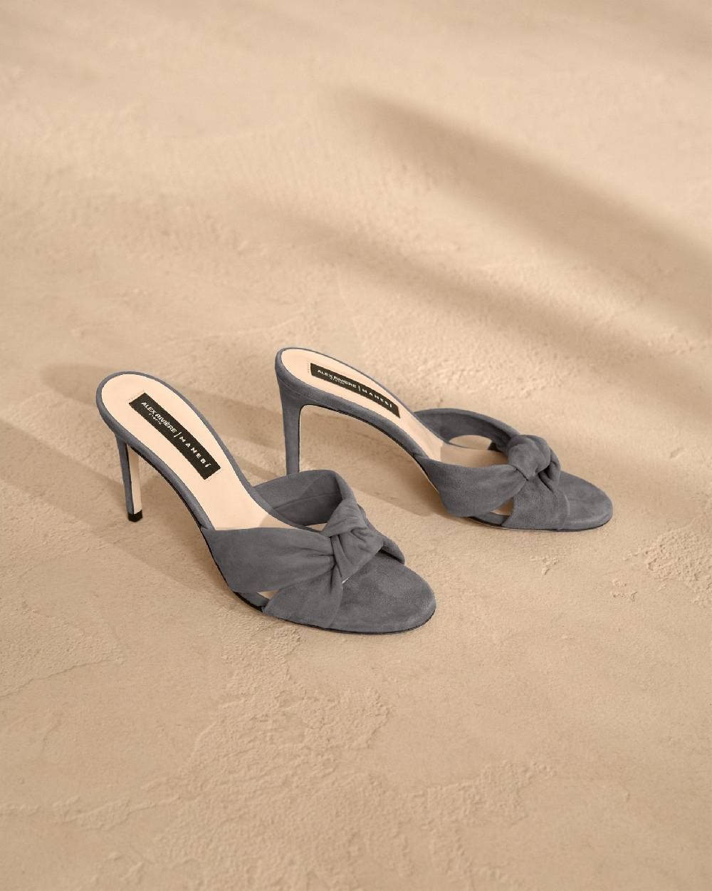 Manebí Sophie Suede Mule Heels - Knot Grey Moda