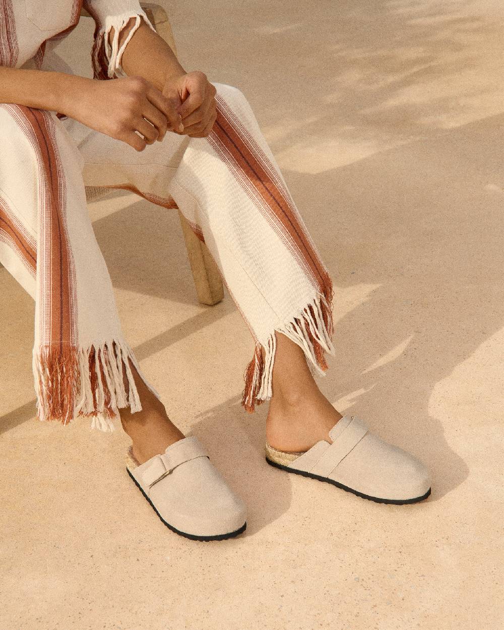 Manebí Suede Clog - Mules Champagne Beige Spedizione gratuita