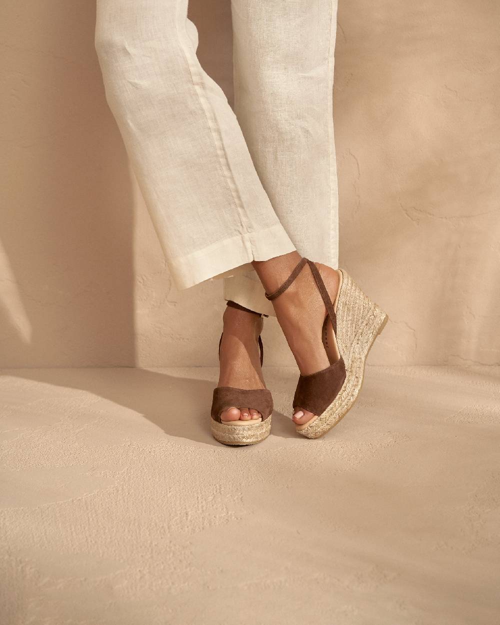 Manebí Viky Soft Suede Open Toe|Wedge Espadrilles - Tobacco Vendite stagionali