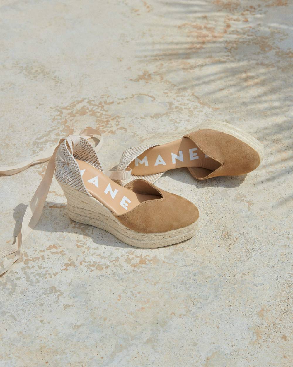 Manebí Soft Suede Heart-Shaped|Wedge Espadrilles - Hamptons Vintage Taupe Offerta per la Festa della Mamma