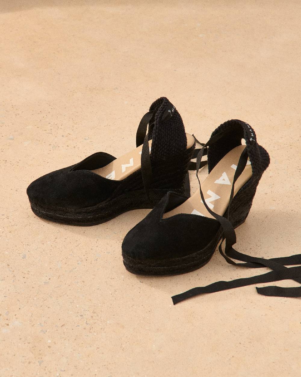 Manebí Soft Suede Heart-Shaped|Wedge Espadrilles - Hamptons Black On Tone Offerta San Valentino