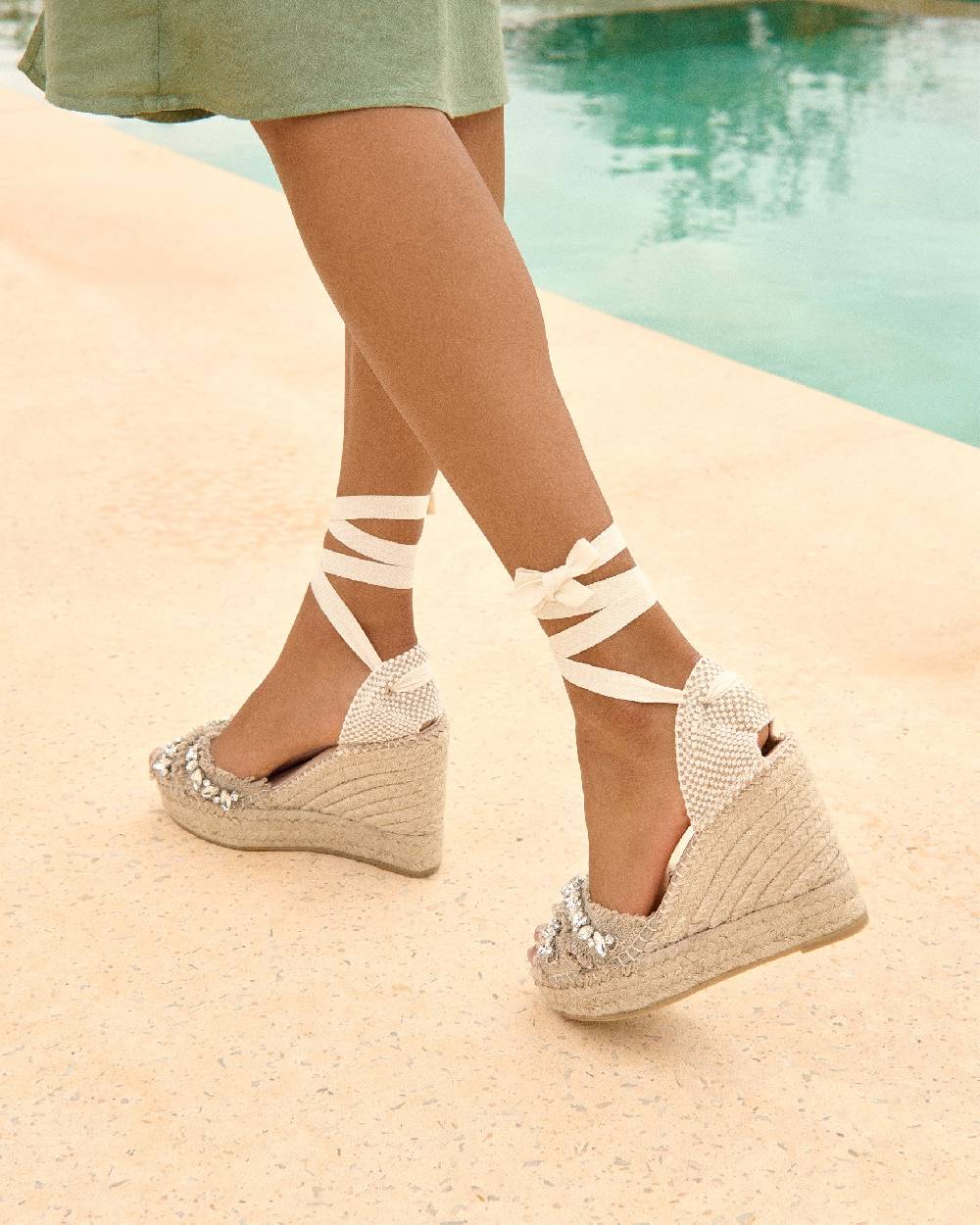 Manebí Organic Hemp with Crystals|Crossed Wedges Valenciana - Capri Natural With Gems Vendita calda