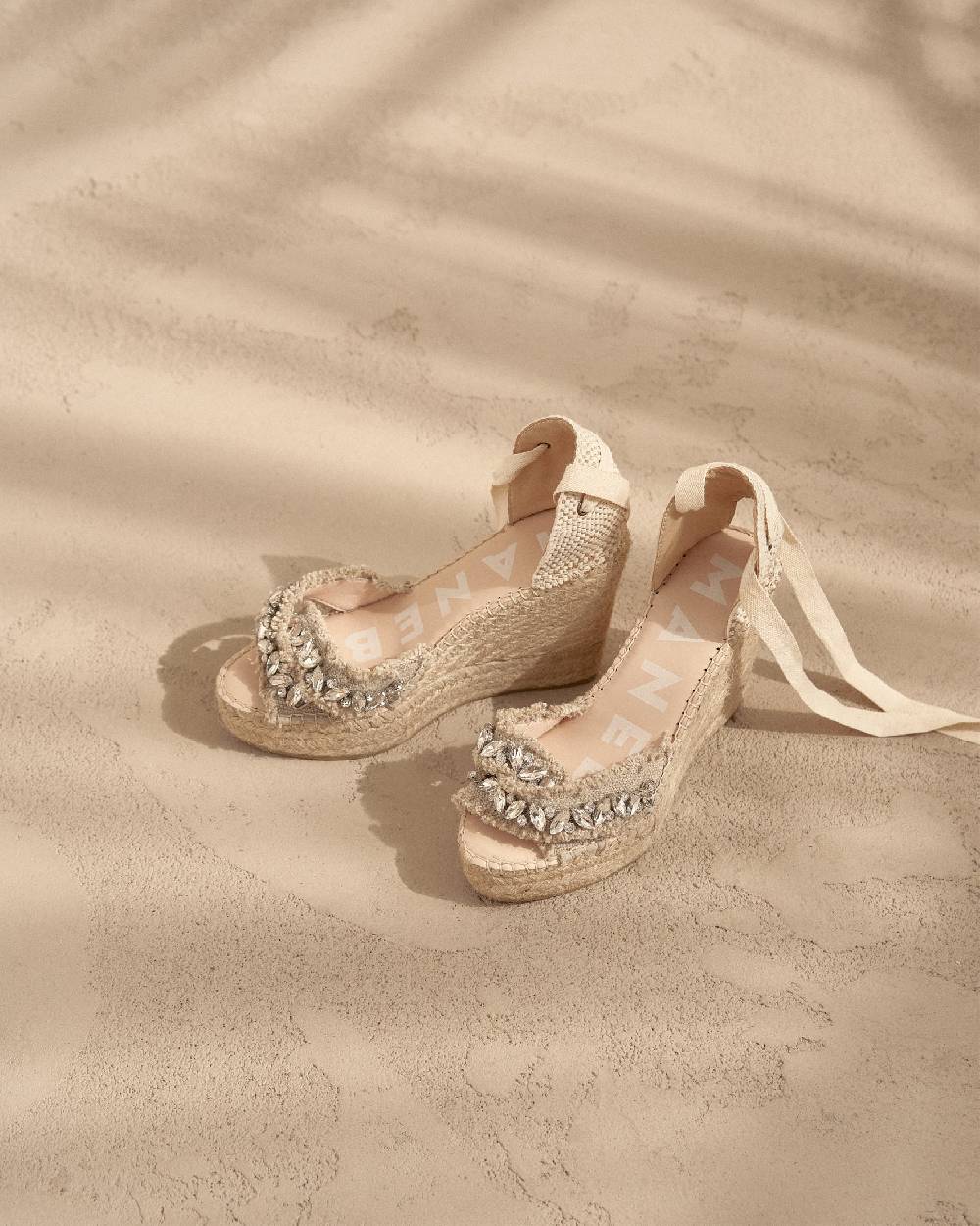 Manebí Organic Hemp with Crystals|Crossed Wedges Valenciana - Capri Natural With Gems Vendita calda