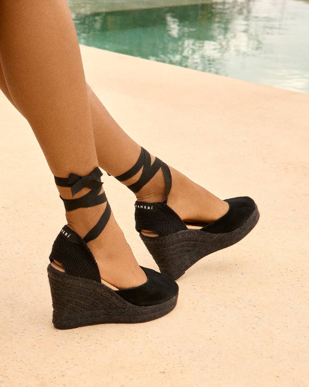 Manebí Soft Suede Wedge Espadrilles - Hamptons Black On Tone Offerta temporanea