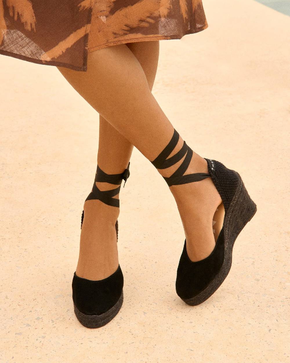 Manebí Soft Suede Wedge Espadrilles - Hamptons Black On Tone Offerta temporanea
