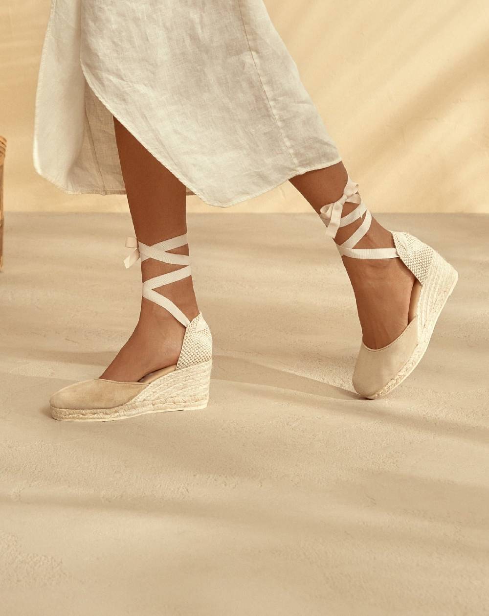 Manebí Soft Suede Low Wedge Espadrilles - Hamptons Champagne Beige Grandi sconti