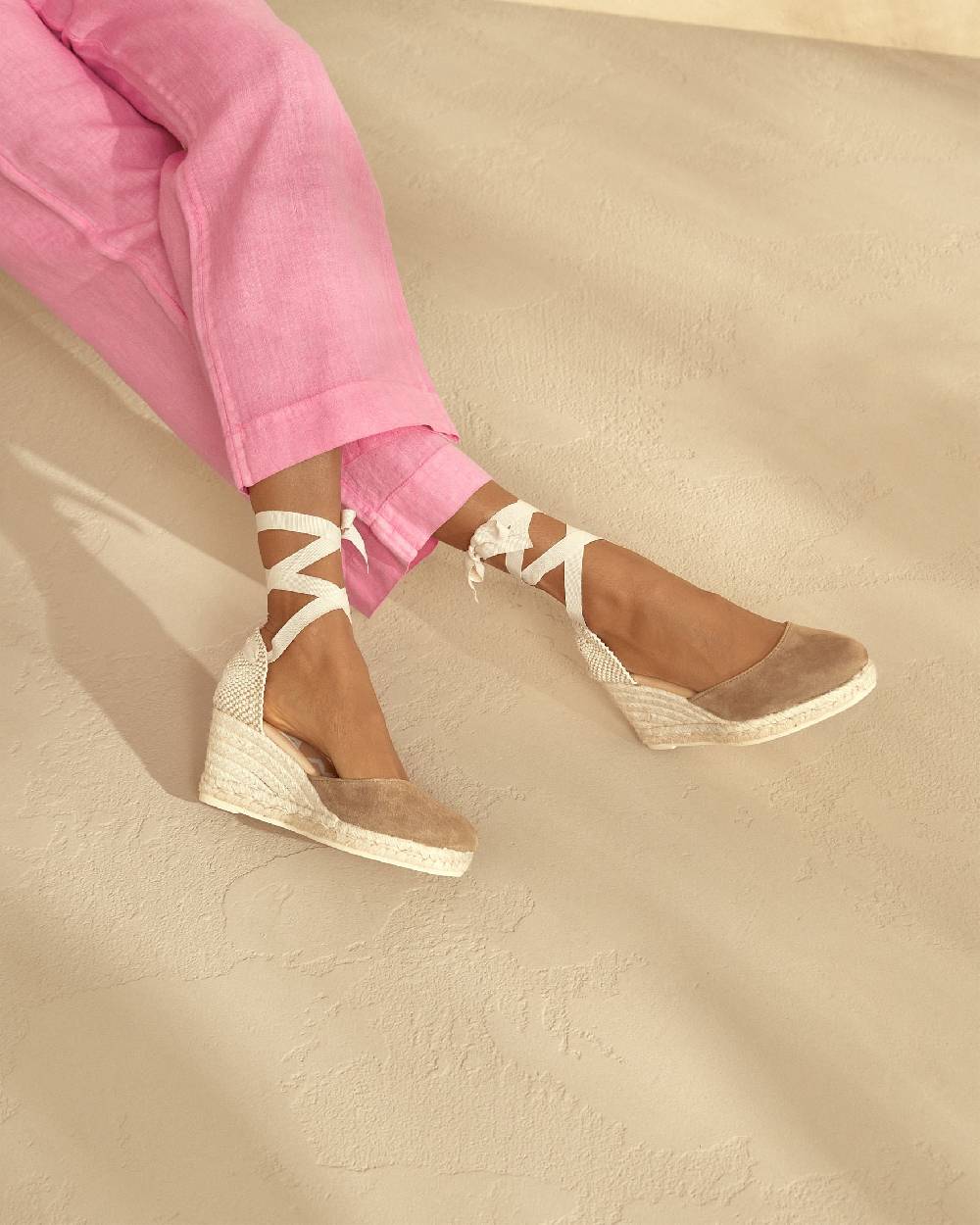 Manebí Soft Suede Low Wedge Espadrilles - Hamptons Vintage Taupe Nuovi prodotti