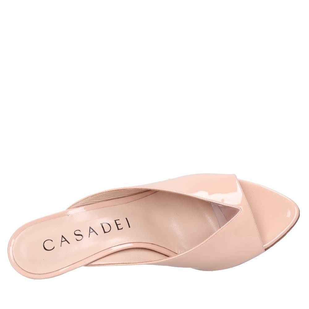 CASADEI Mules in vernice Hotsell