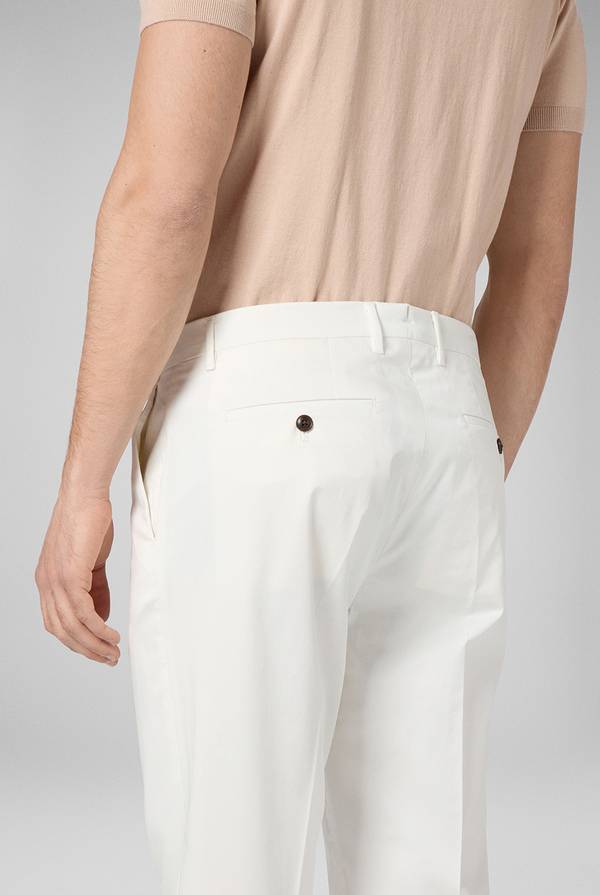 Pal Zileri Chino in puro cotone Grandi sconti
