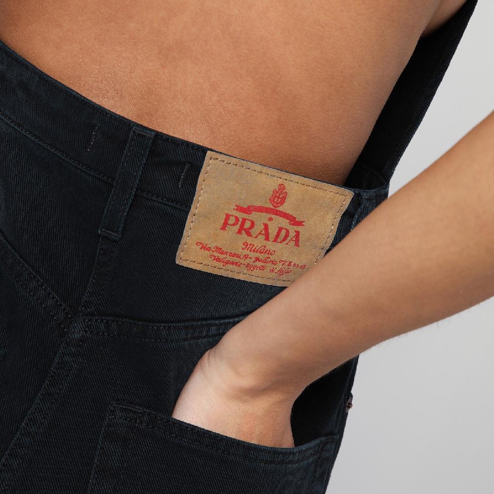 Prada Tuta nera in denim Enormi risparmi