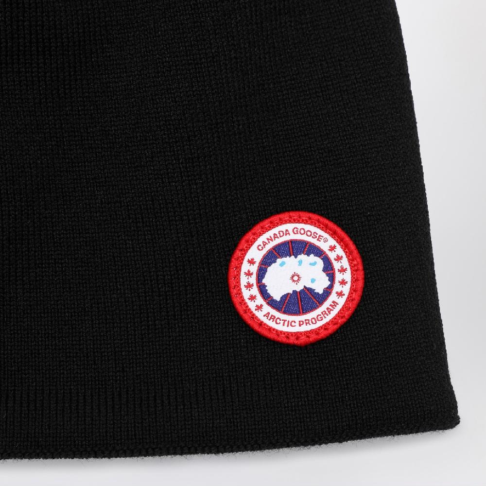 Canada Goose Cappello nero con patch Esporta salva